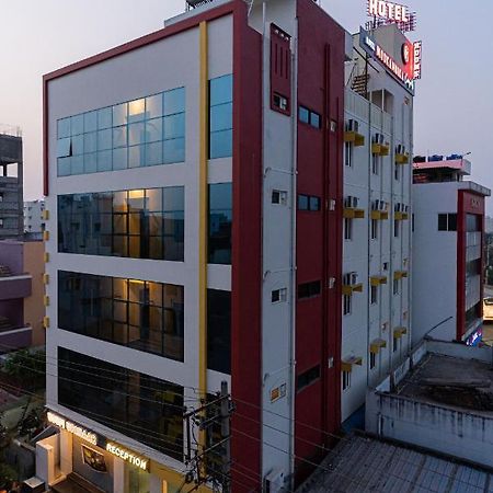 Hotel Mookambika Comforts Tirupati Exterior photo